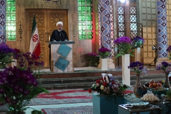 مبارزه با فقر را ادامه خواهیم داد/ اتحاد ملت ایران همه دشمنان را به اعجاب واداشت