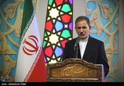 جهانگیری: افزایش نرخ بنزین "شدنی نیست"/ موافقت رهبر انقلاب با برداشت ۵۰۰ میلیون دلار از صندوق توسعه