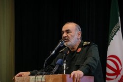 سردار سلامی نماد شاکله معنوی سپاه