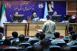 رسیدگی به پرونده شهادت شهید عجمیان در کرج کمتر از یک ماه/ افساد فی الارض برای ۱۵ متهم پرونده/ نماینده دادستان تقاضای اعمال اشد مجازات برای متهمان و صدور احکام متناسب برای آنها را مطرح کرد/ شکایت اولیای دم شهید عجمیان از متهمان پرونده