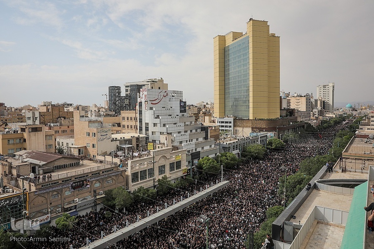 تشییع خادم الرضا در مشهد/ عکس