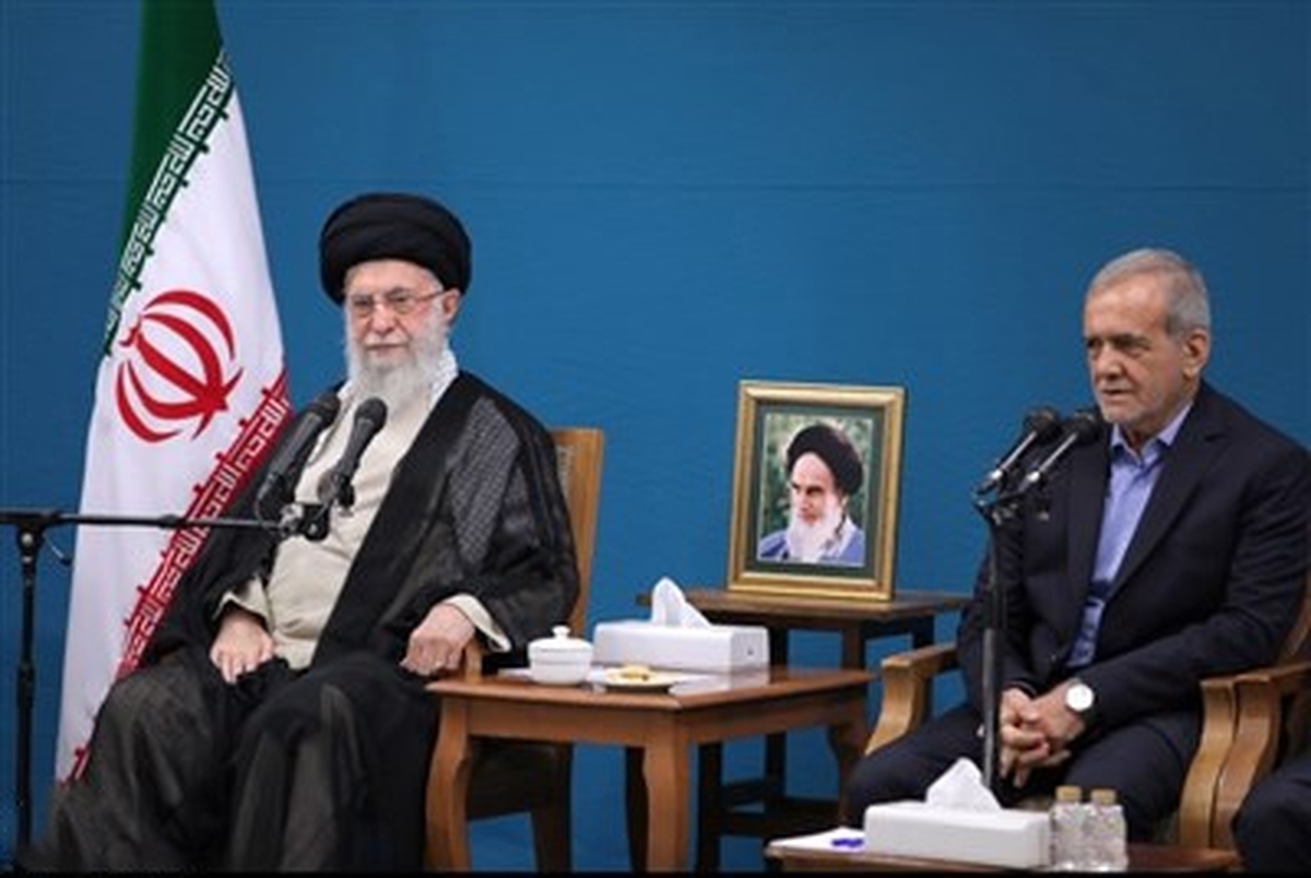 عکس / دیدار رئیس‌جمهور و هیئت دولت چهاردهم با رهبر معظم انقلاب