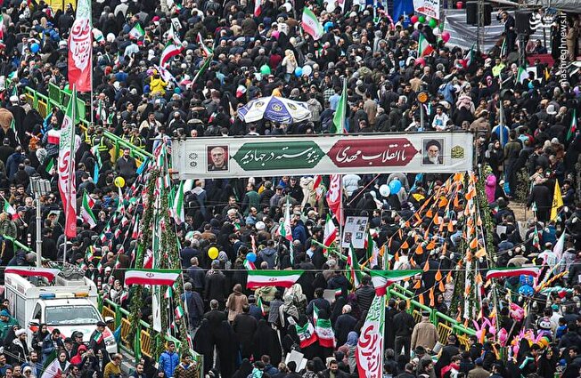 بزرگترین جشن پیروزی انقلاب اسلامی در سراسر ایران/ پاسخ قاطع ملت ایران به تهدیدات دشمن