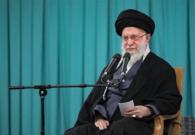 تشکر رهبر انقلاب از ملت ایران بابت حضور در راهپیمایی ۲۲ بهمن/ دشمن را مایوس کردید +فیلم