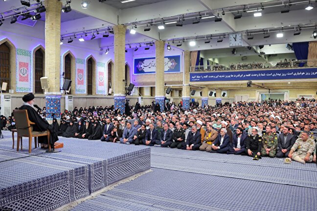 همه اهرم‌های تولید قدرت در اختیار ماست