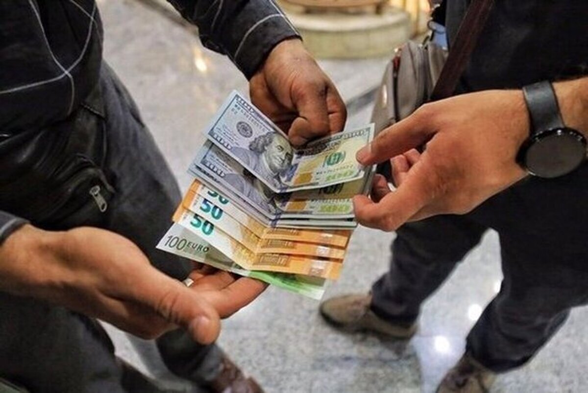 هر دلاری که در بازار سیاه می‌خرید، چرخه تورم را تندتر می‌کند، داده‌های بانک مرکزی نشان می‌دهند هر ۱۰ درصد افزایش نرخ ارز، ۶.۷ درصد به قیمت کالاهای اساسی می‌افزاید.