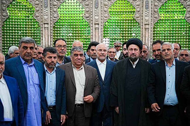 تجدید میثاق نمایندگان مجلس با آرمانهای امام (ره) تجدید میثاق نمایندگان مجلس با آرمانهای امام (ره)