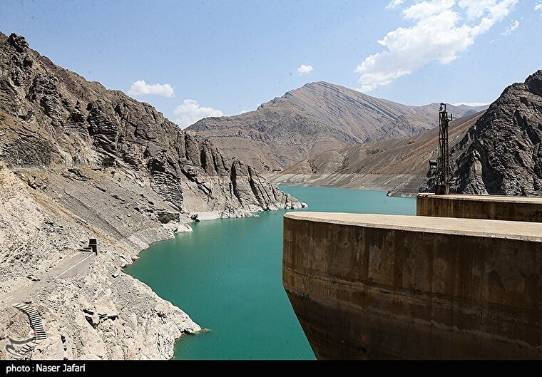 عکس / وضعیت بحرانی سد امیرکبیر کرج