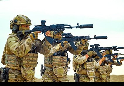 عکس / تمرینات تاکتیکی فاتحین با تجهیزات جدید