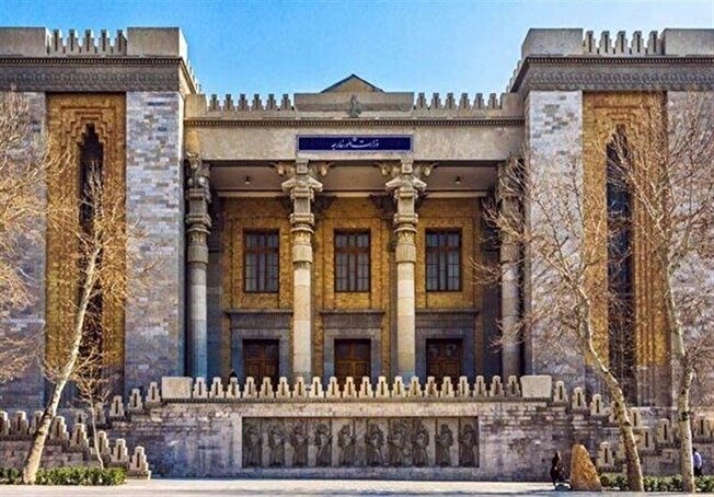 ایران: آمریکا بهعنوان بزرگترین مولد تروریسم صلاحیت اخلاقی برای اتهامزنی به دیگران ندارد ایران: آمریکا بهعنوان بزرگترین مولد تروریسم صلاحیت اخلاقی برای اتهامزنی به دیگران ندارد