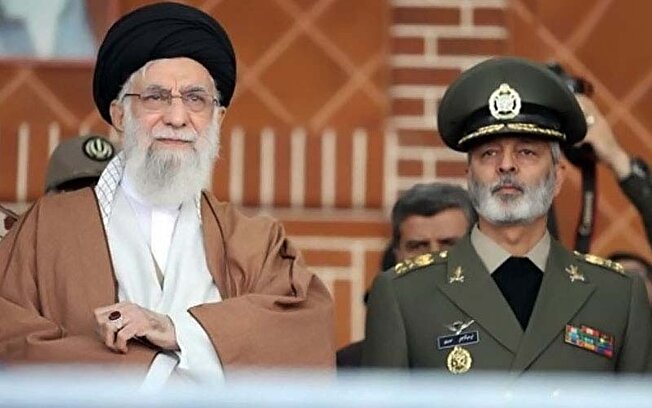 نگاهی به ابعاد مدیریت رهبر انقلاب در جنگ ۱۲ روزه