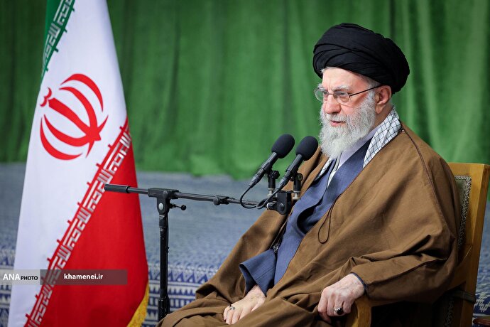 جوانان ما جوانان خوبی هستند؛ لزوم تبیین هنرمندانه ارزش‌های دفاع مقدس برای آنان/ به‌رغم مشکلات، نقاط مثبت در کشور زیاد است