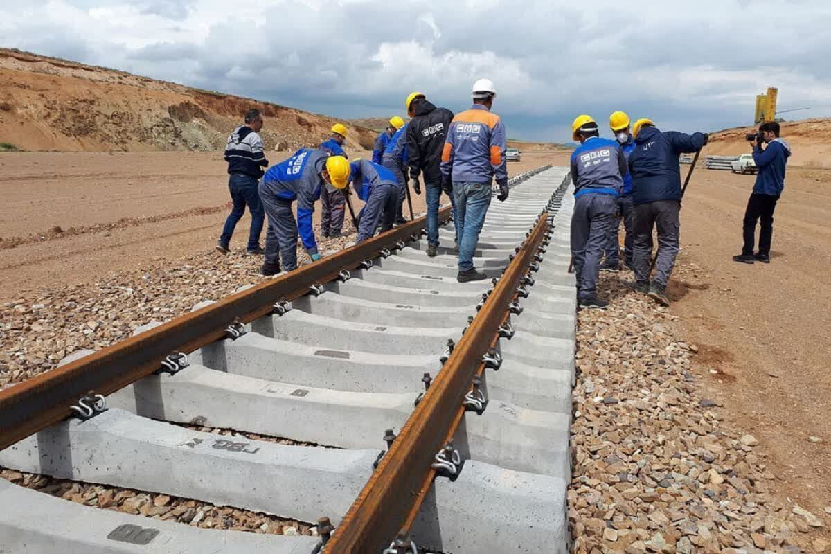 خط آهن میانه ـ اردبیل و چابهار ـ زاهدان تا پایان سال به بهره‌برداری می‌رسد